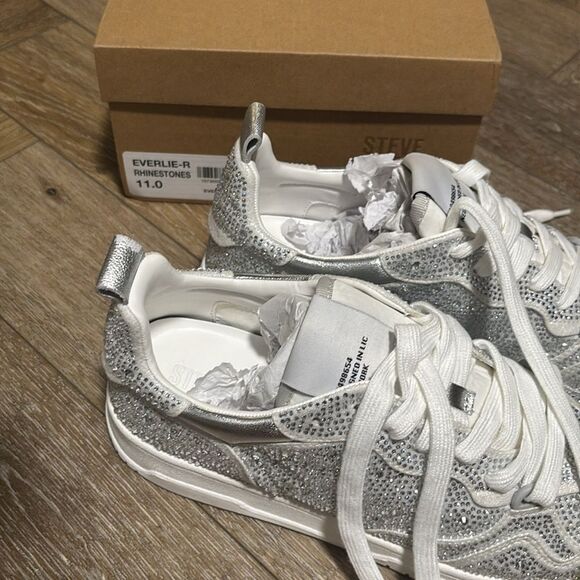 NIB Steve Madden Women's Everlie Sneaker - Picture 3 of 7